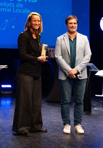 Jehanne Portefaix reçoit le trophée de Nicolas Hurault - ATHD