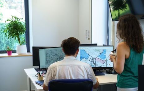 L'équipe de Digitanie en réunion - Digitanie. Photographe Raphaël KANN.